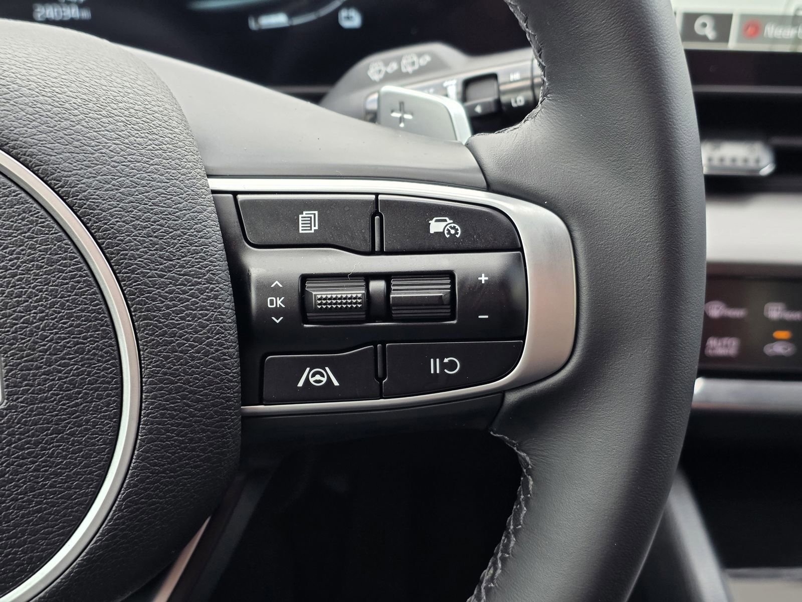 Used 2024 Kia Sportage EX w/ EX Premium Package image 29