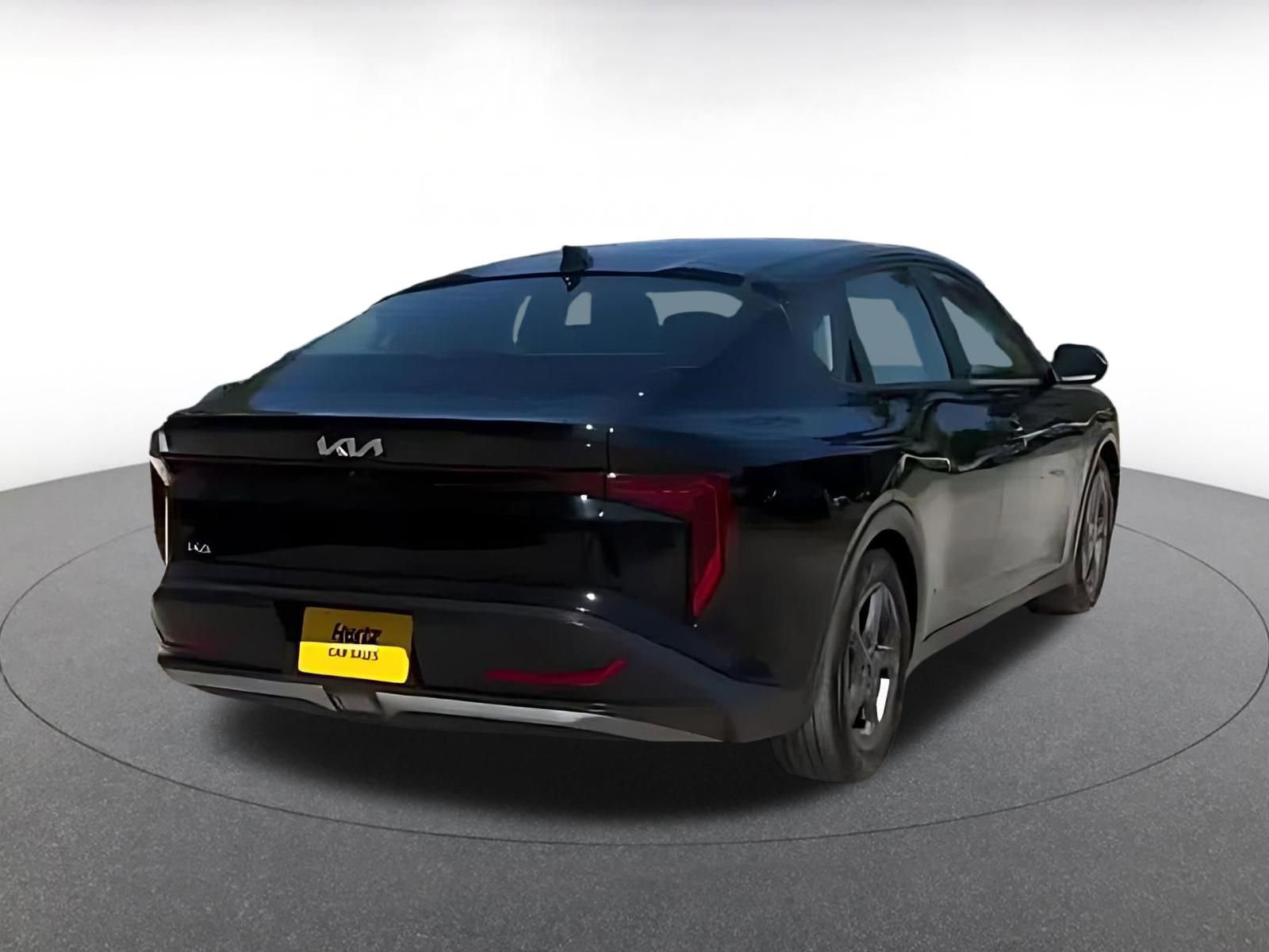 Used 2025 Kia K4 FWD image 11
