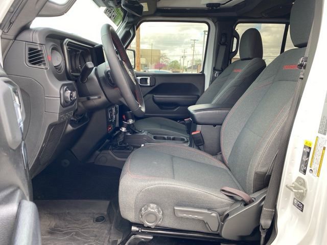Used 2024 Jeep Gladiator Rubicon w/ Technology Group image 13