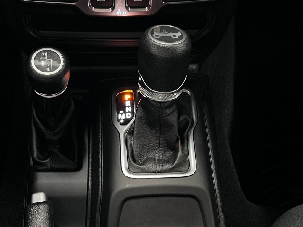 Used 2018 Jeep Wrangler Sport AWD/4WD image 13