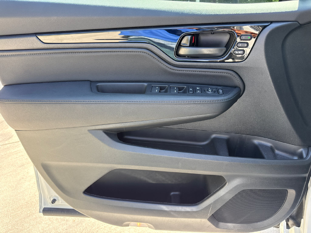 Certified 2026 Honda Odyssey Touring image 14