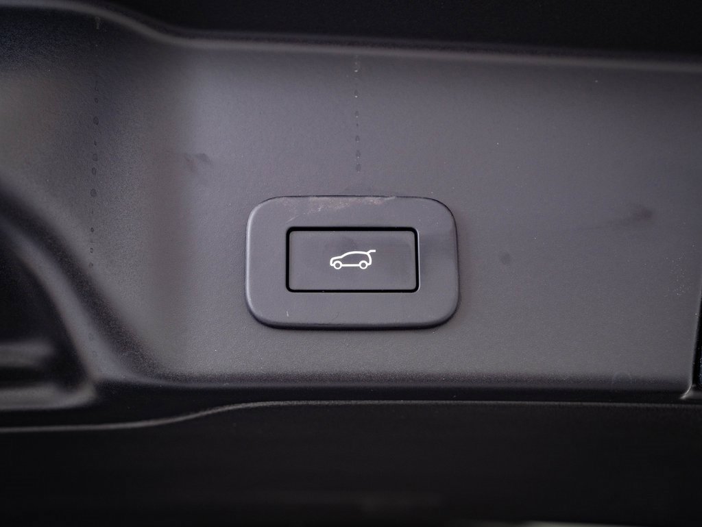 Certified 2026 Land Rover Range Rover Evoque S image 22