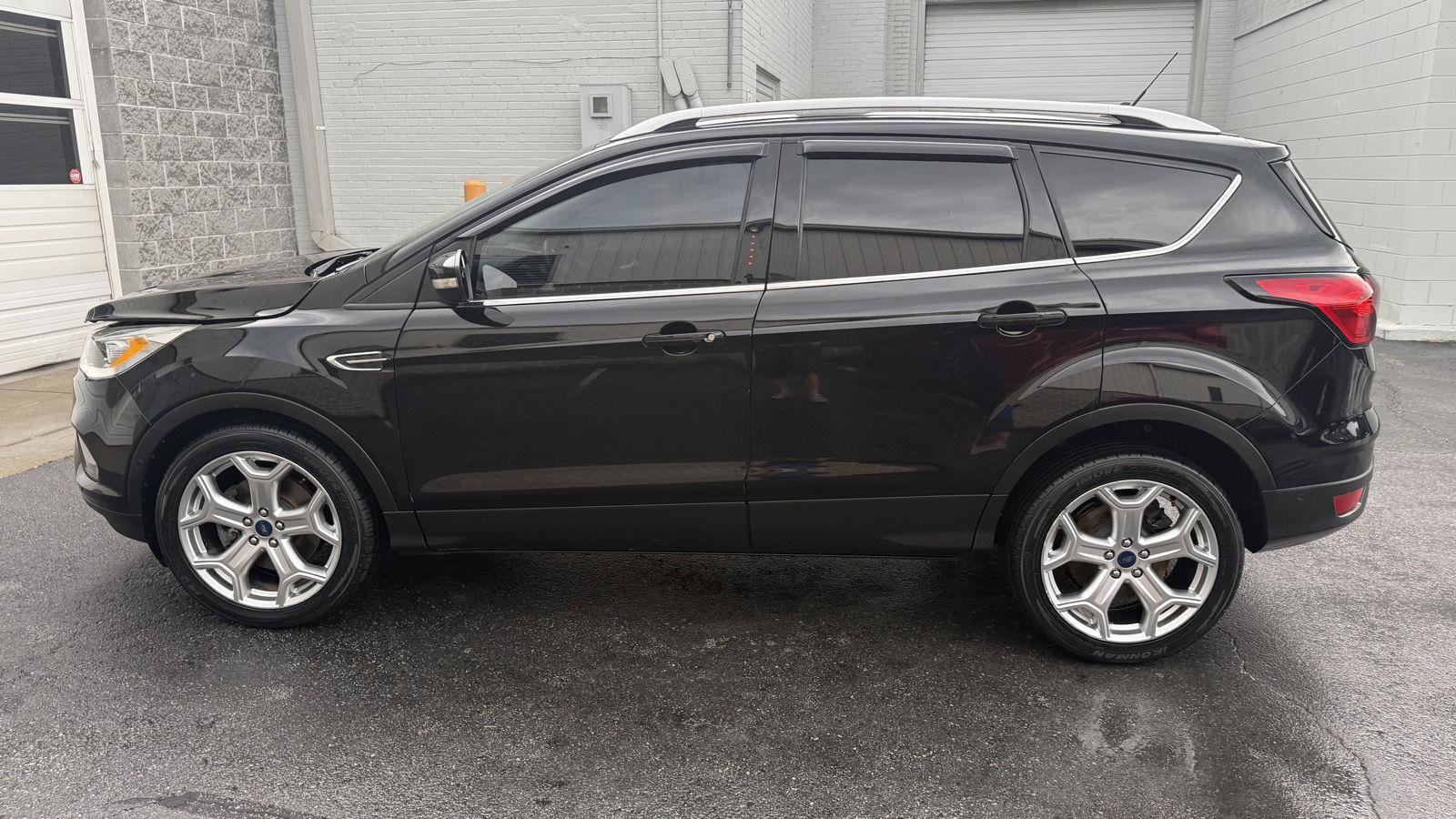 Used 2019 Ford Escape Titanium FWD image 5