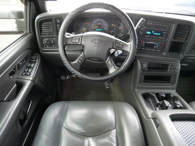 Used 2005 Chevrolet Silverado 2500 LT w/ Heavy-Duty Power Package image 11