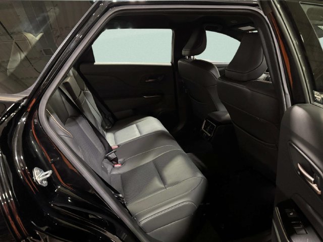 Used 2025 Toyota Crown Signia AWD/4WD image 27