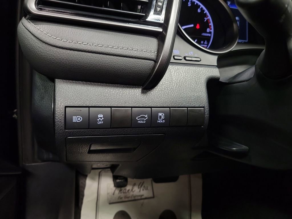 Used 2024 Toyota Camry SE image 20