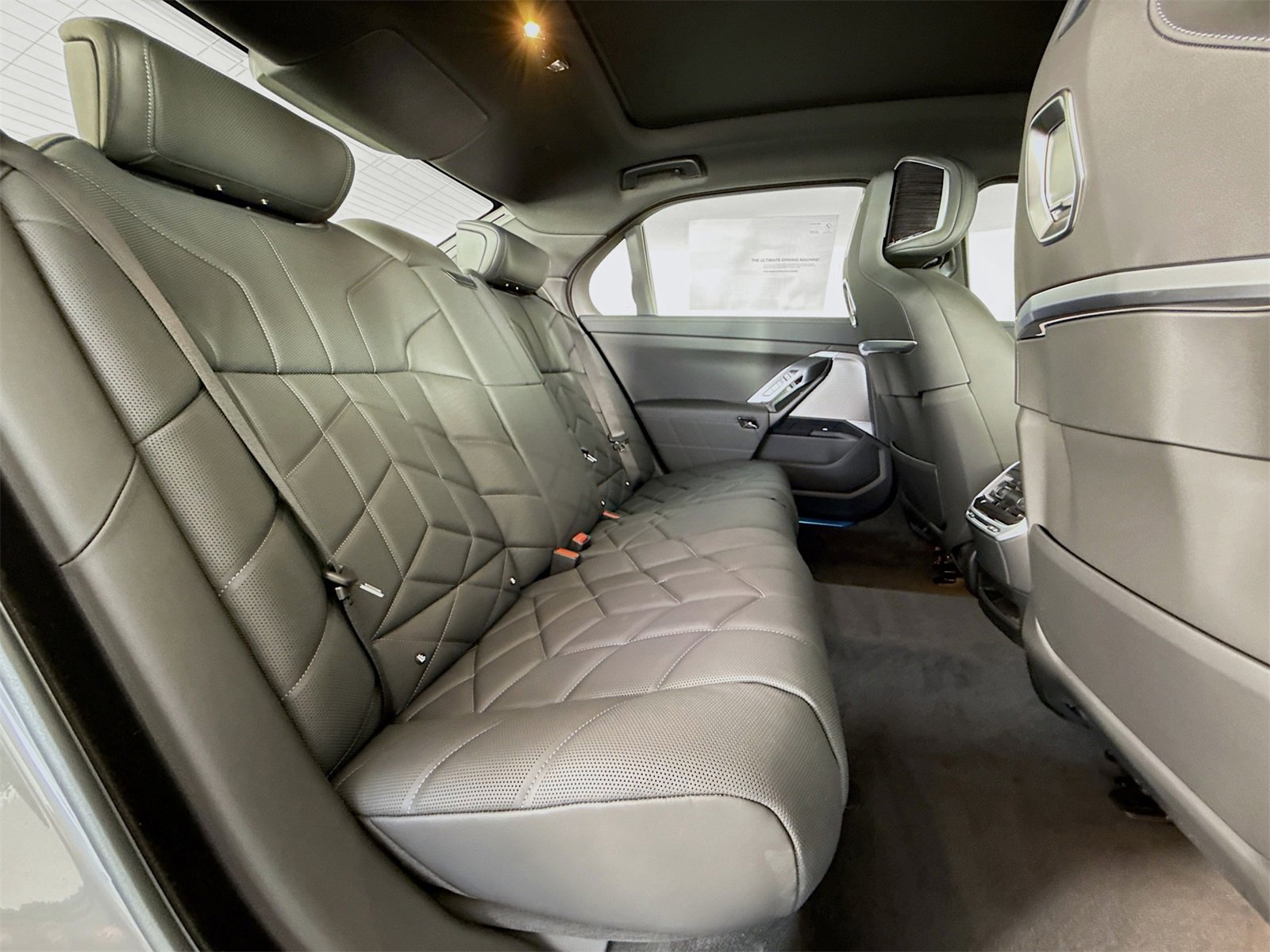 New 2026 BMW i7 eDrive50 w/ M Sport Package image 28