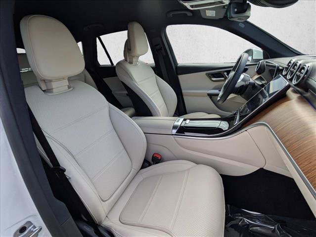 Used 2023 Mercedes-Benz GLC 300 image 23