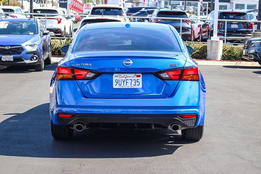 Used 2025 Nissan Altima 2.5 SR w/ SR Premium Package FWD image 6