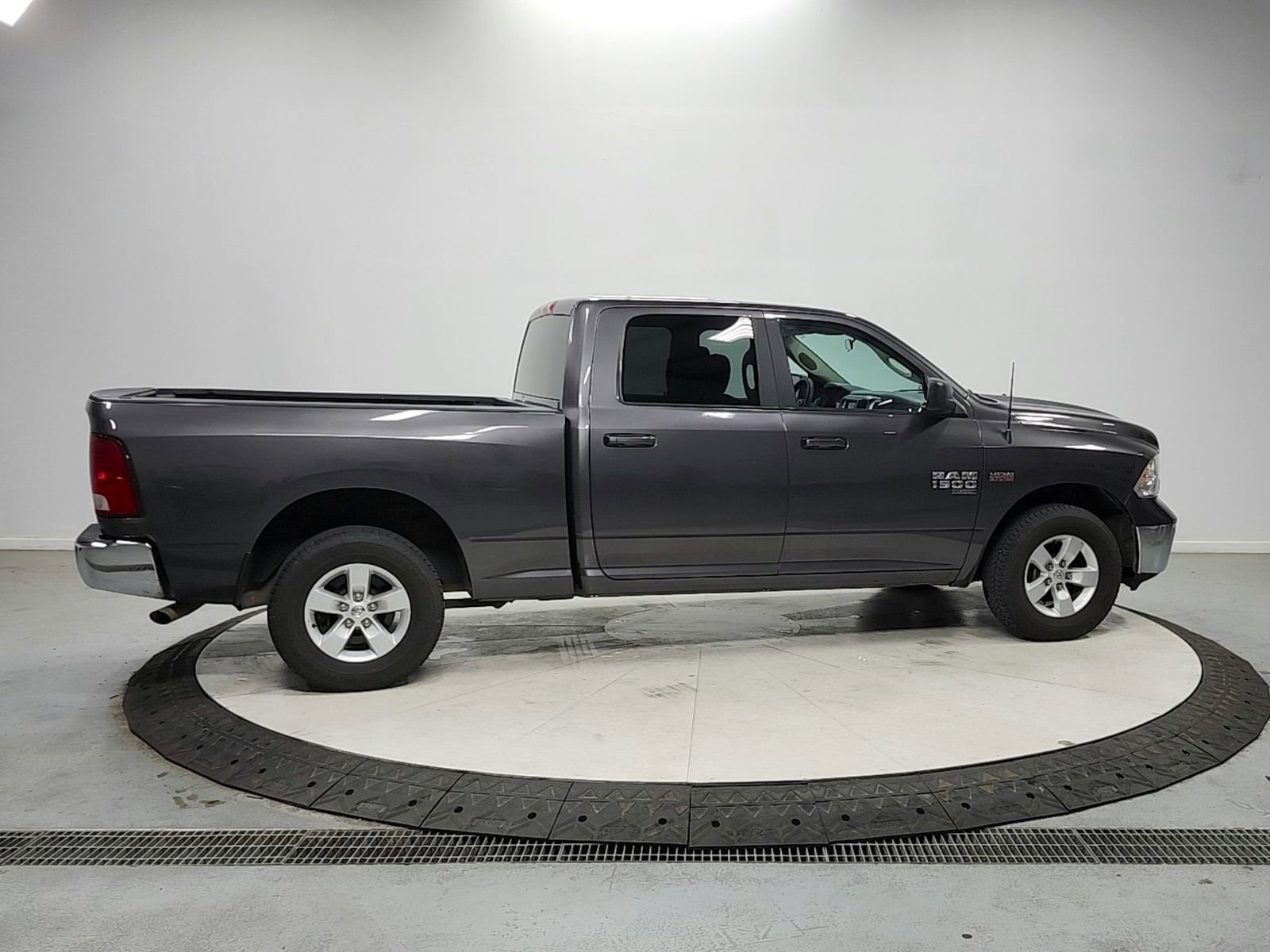 Used 2021 RAM 1500 Classic SLT AWD/4WD image 8
