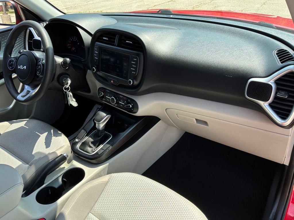 Used 2022 Kia Soul LX FWD image 37