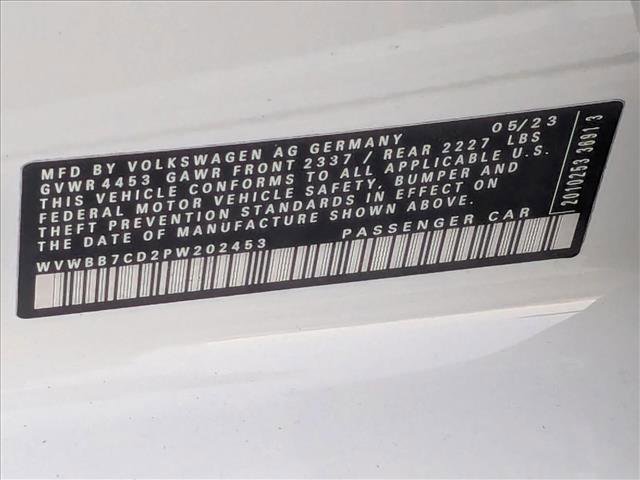 Used 2023 Volkswagen Golf 20th Anniversary Edition image 24