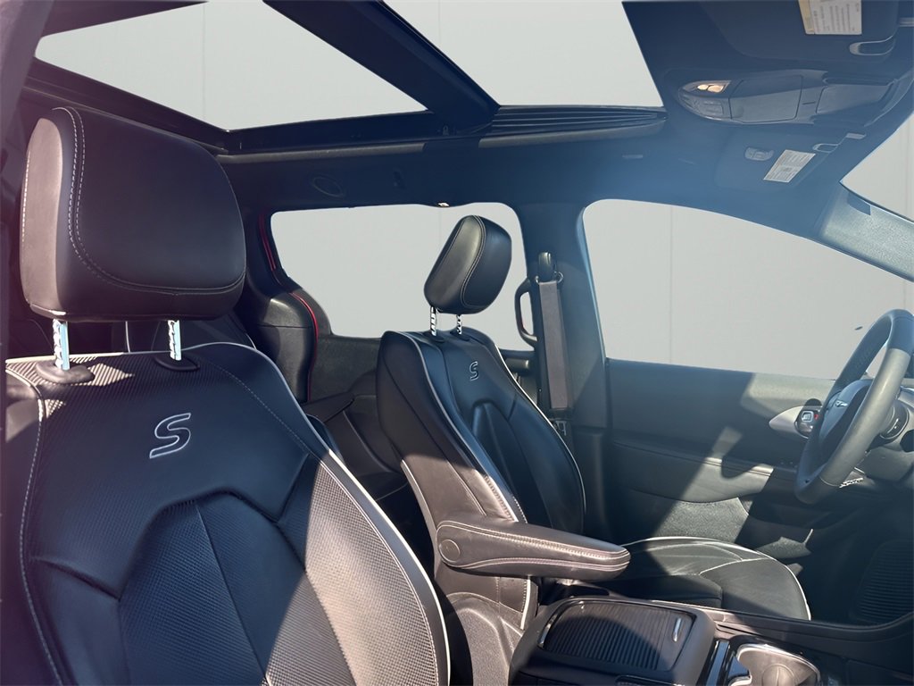 Used 2025 Chrysler Pacifica Limited image 20