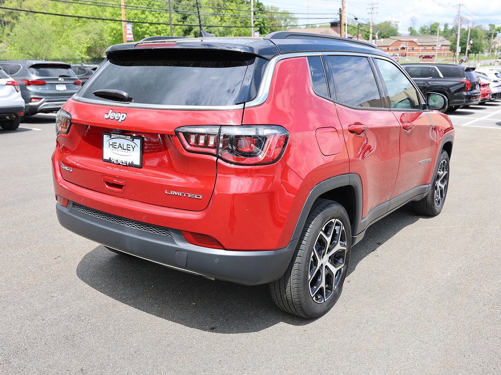 Used 2024 Jeep Compass Limited w/ Sun and Sound Group AWD/4WD image 7