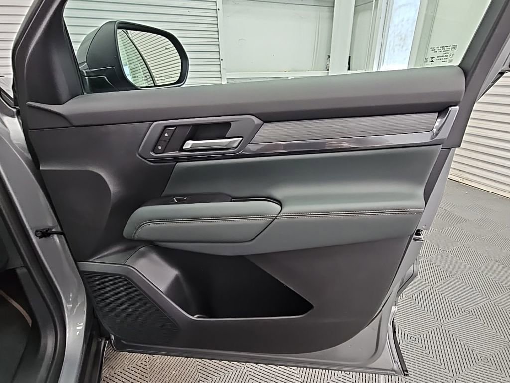 New 2026 GMC Terrain AT4 w/ Convenience Package III image 42