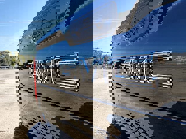 New 2026 GMC Sierra 1500 AT4 w/ Technology Package image 7