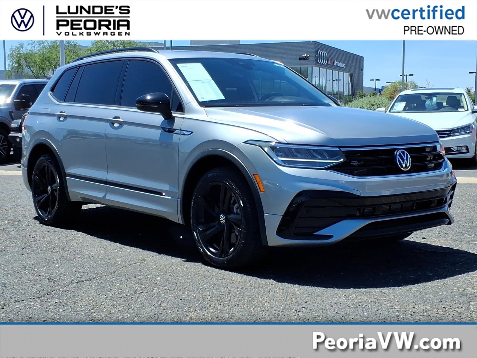 Certified 2024 Volkswagen Tiguan SE R-Line FWD image 1