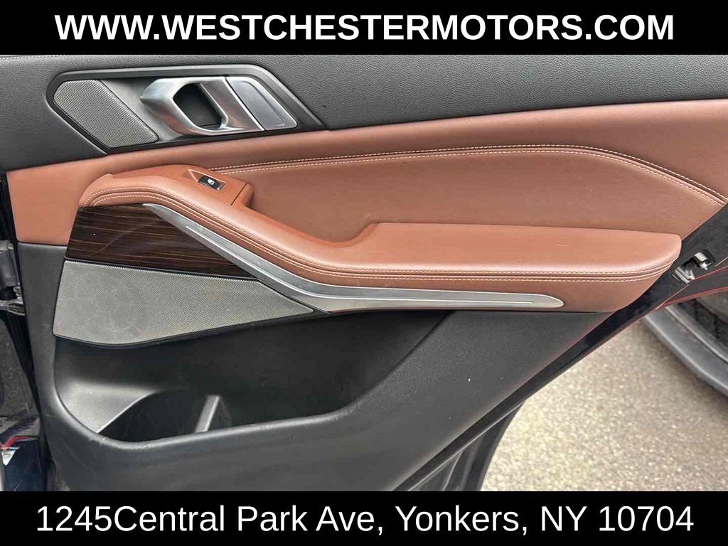 Used 2020 BMW X5 M50i w/ Premium Package AWD/4WD image 18