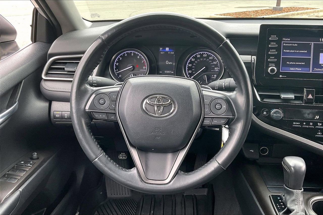 Used 2023 Toyota Camry SE image 10