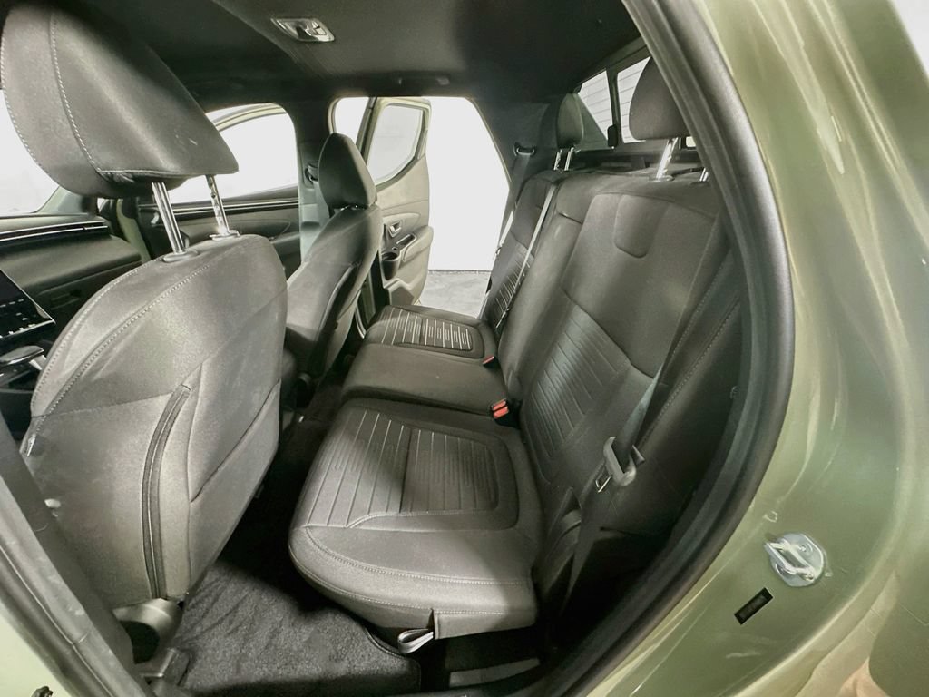 Used 2024 Hyundai Santa Cruz SEL w/ Activity Package FWD image 16