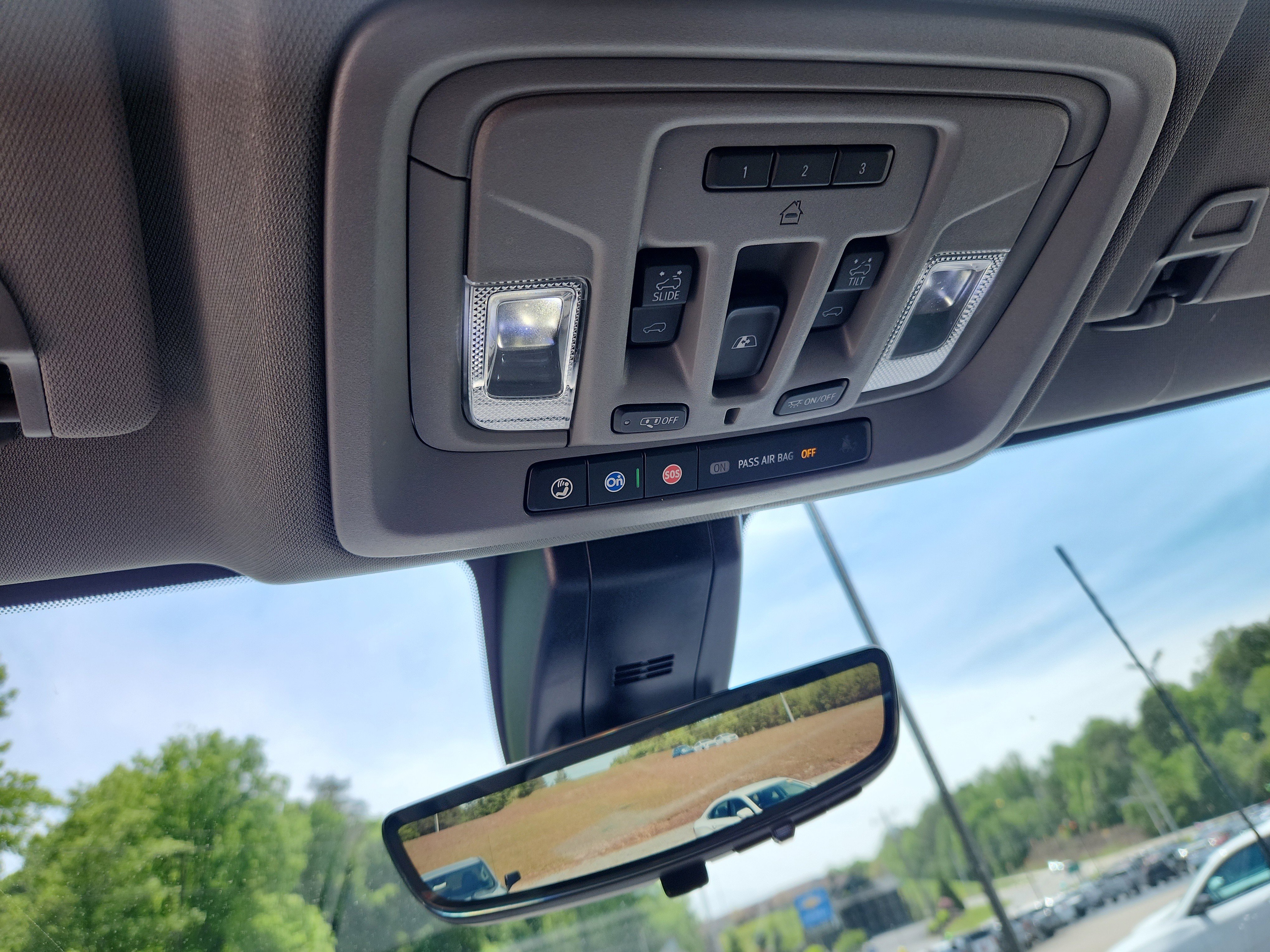 Used 2021 GMC Sierra 2500 Denali w/ Denali Ultimate Package AWD/4WD image 32