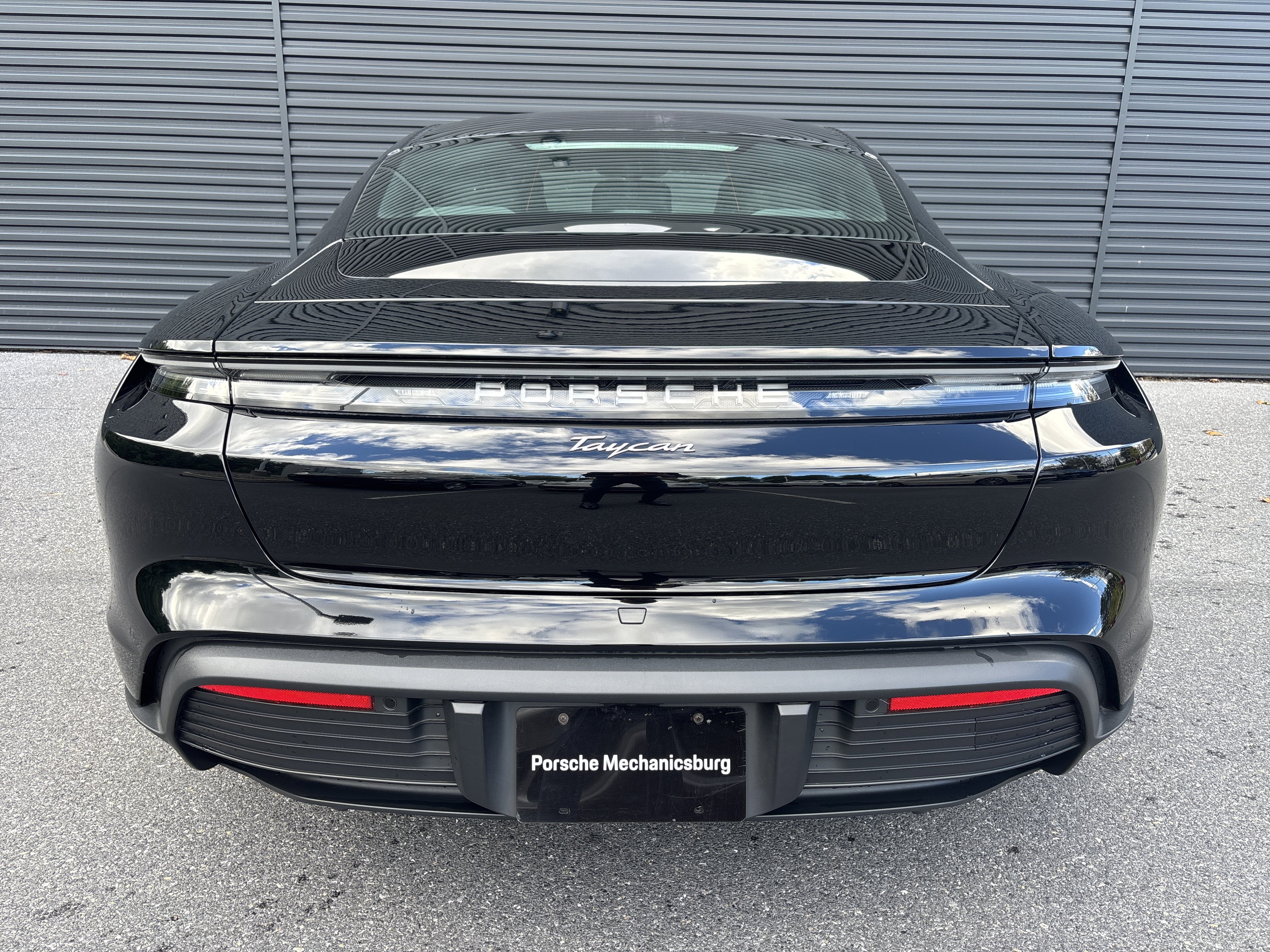 New 2025 Porsche Taycan image 4