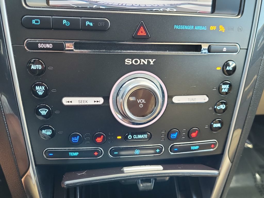 Used 2017 Ford Explorer Limited w/ Equipment Group 301A AWD/4WD image 27