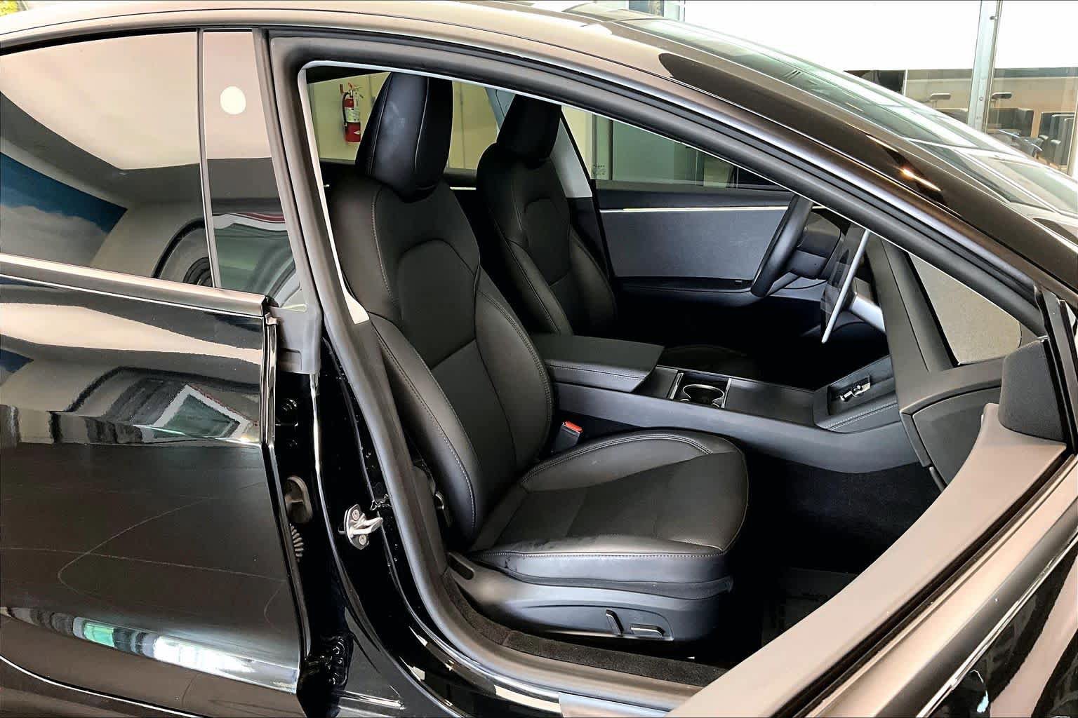 Used 2024 Tesla Model 3 Standard Range image 8