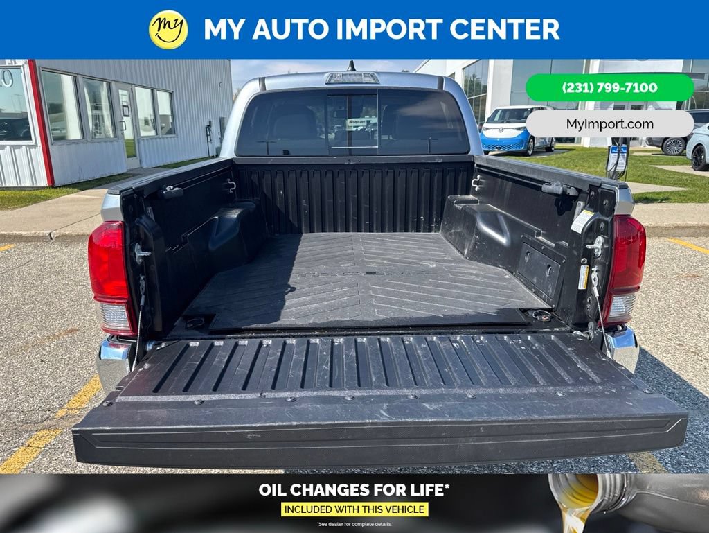 Used 2022 Toyota Tacoma SR5 AWD/4WD image 26