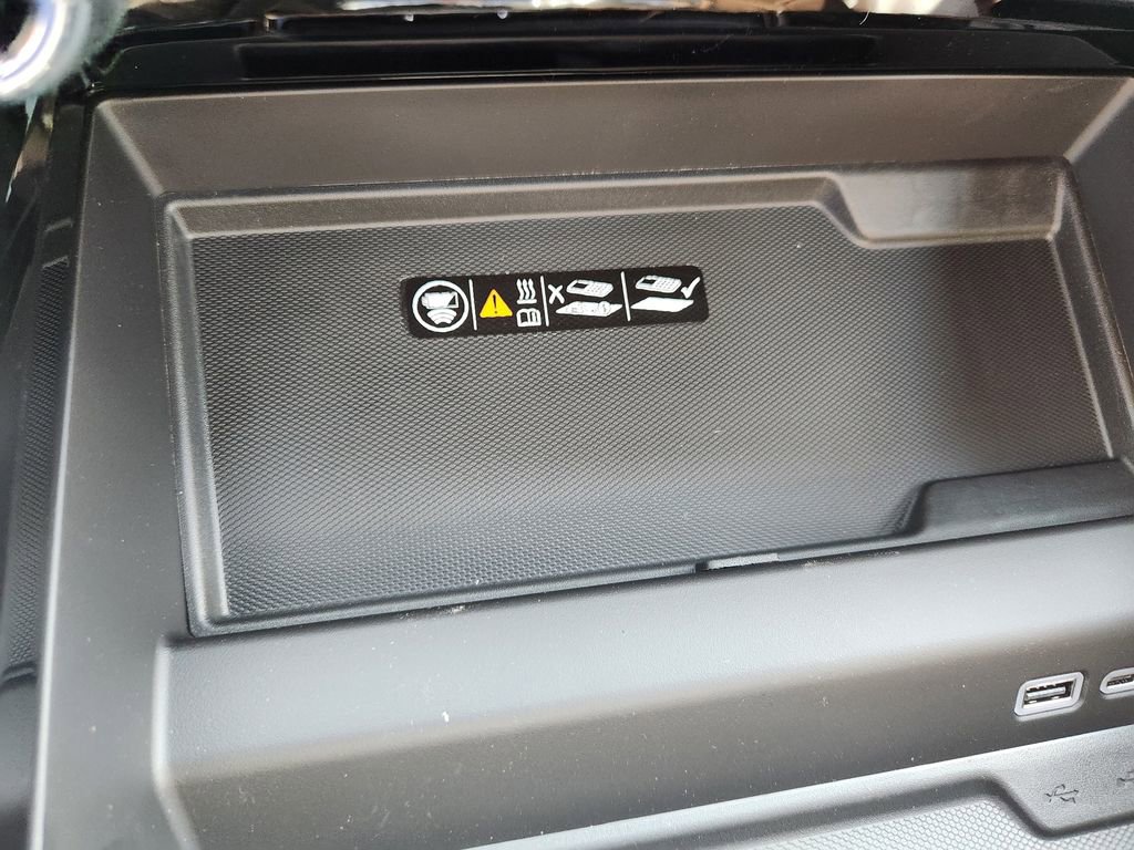 New 2026 Chevrolet Suburban High Country image 22