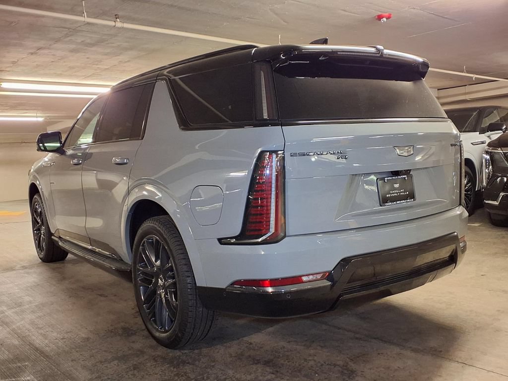 New 2026 Cadillac Escalade IQL Sport 1 w/ LPO, ONYX Package AWD/4WD image 9