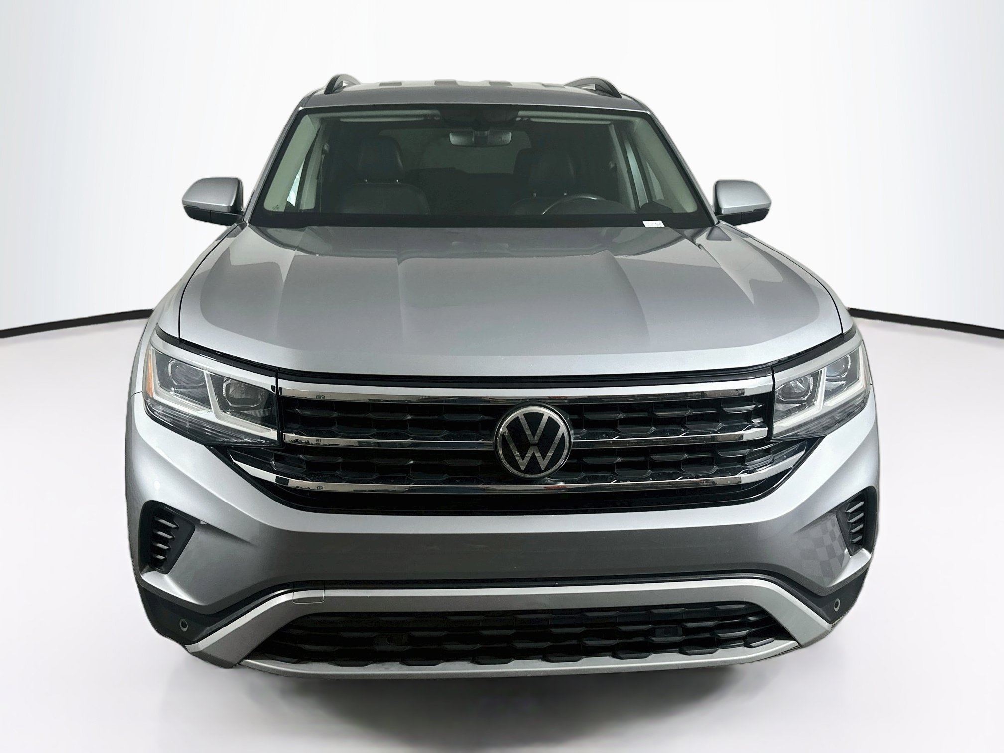 Used 2021 Volkswagen Atlas SE w/ Towing Package FWD image 2