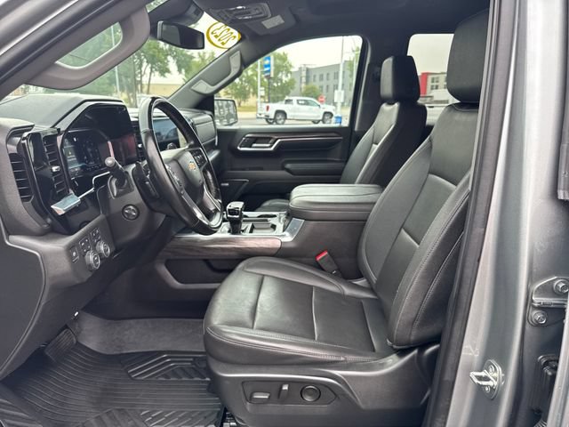 Used 2023 Chevrolet Silverado 1500 LTZ AWD/4WD image 9