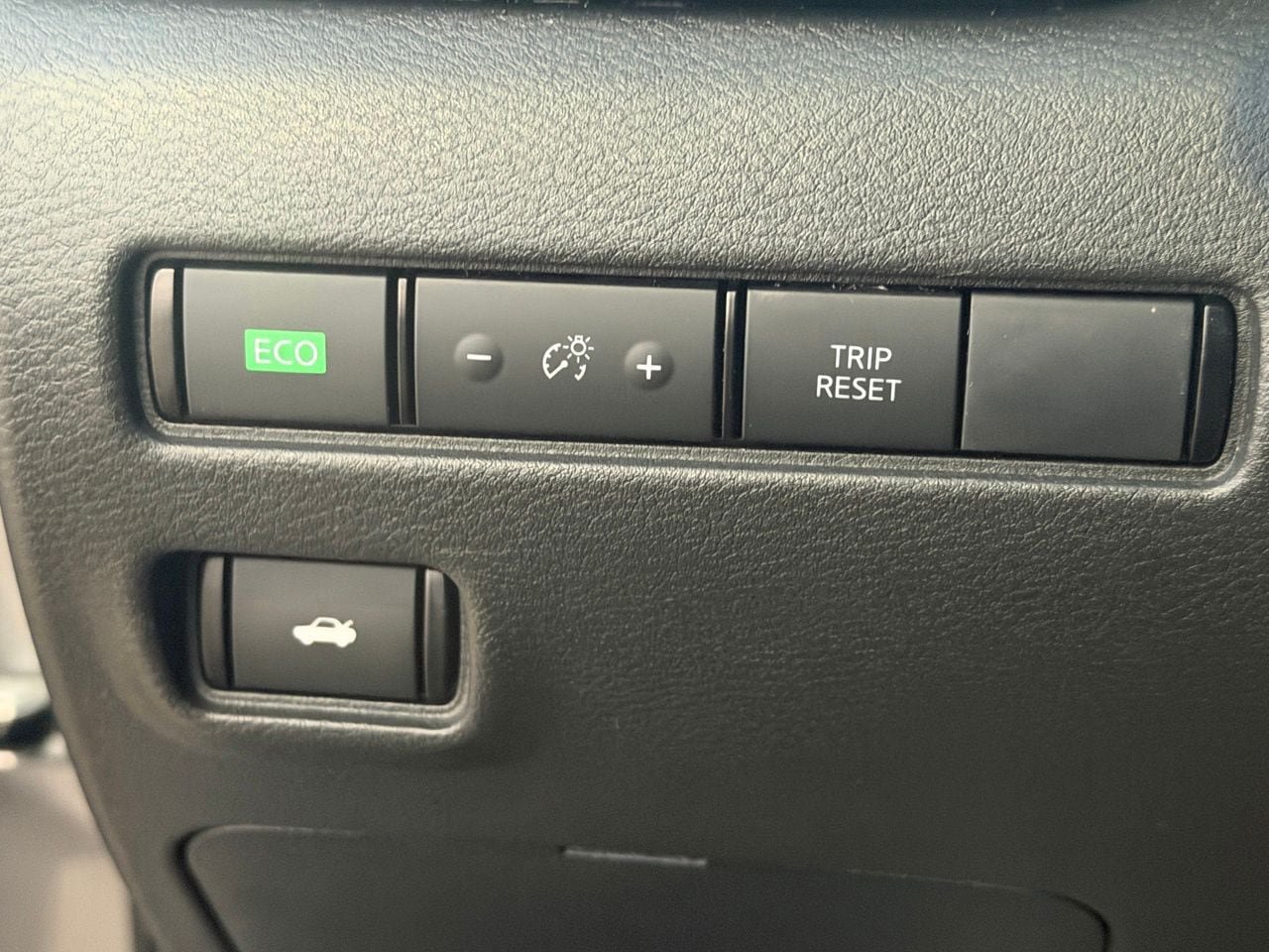 Certified 2025 Nissan Sentra SV w/ All-Weather Package FWD image 15