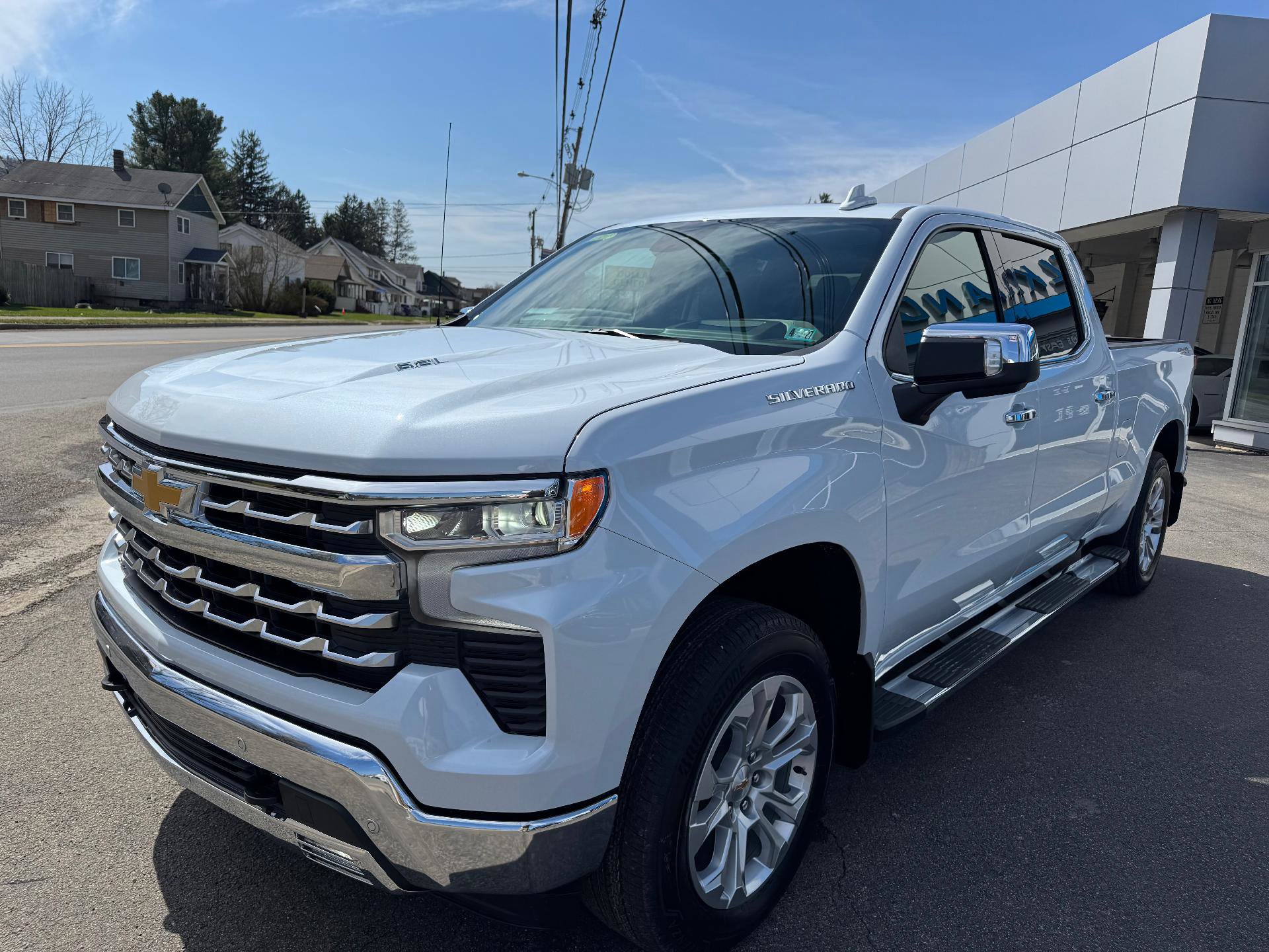 New 2026 Chevrolet Silverado 1500 LTZ w/ LTZ Premium Package AWD/4WD image 2