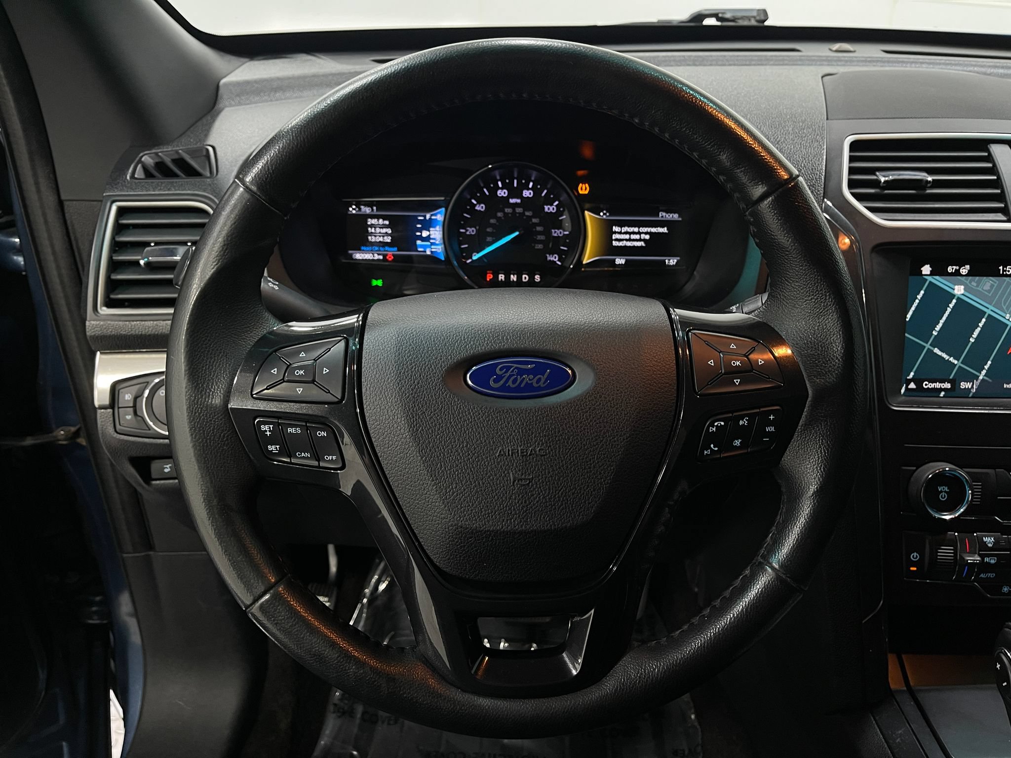 Used 2018 Ford Explorer XLT w/ Equipment Group 201A AWD/4WD image 22