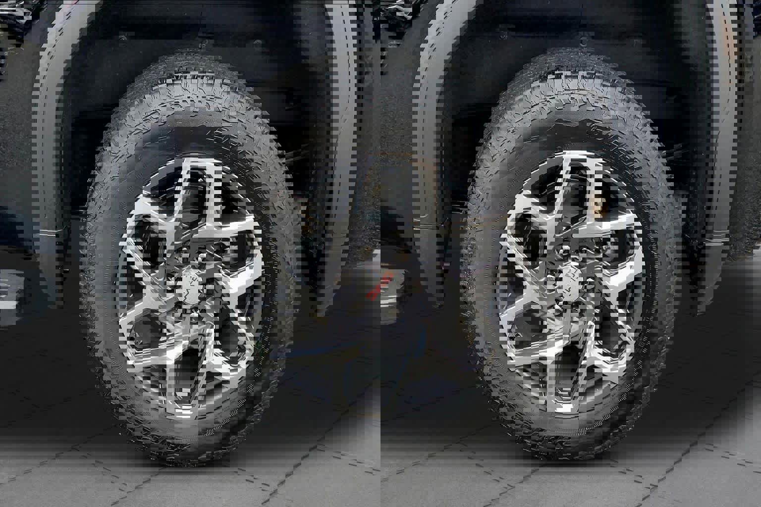 Used 2025 GMC Sierra 1500 SLT w/ SLT Premium Plus Package image 10