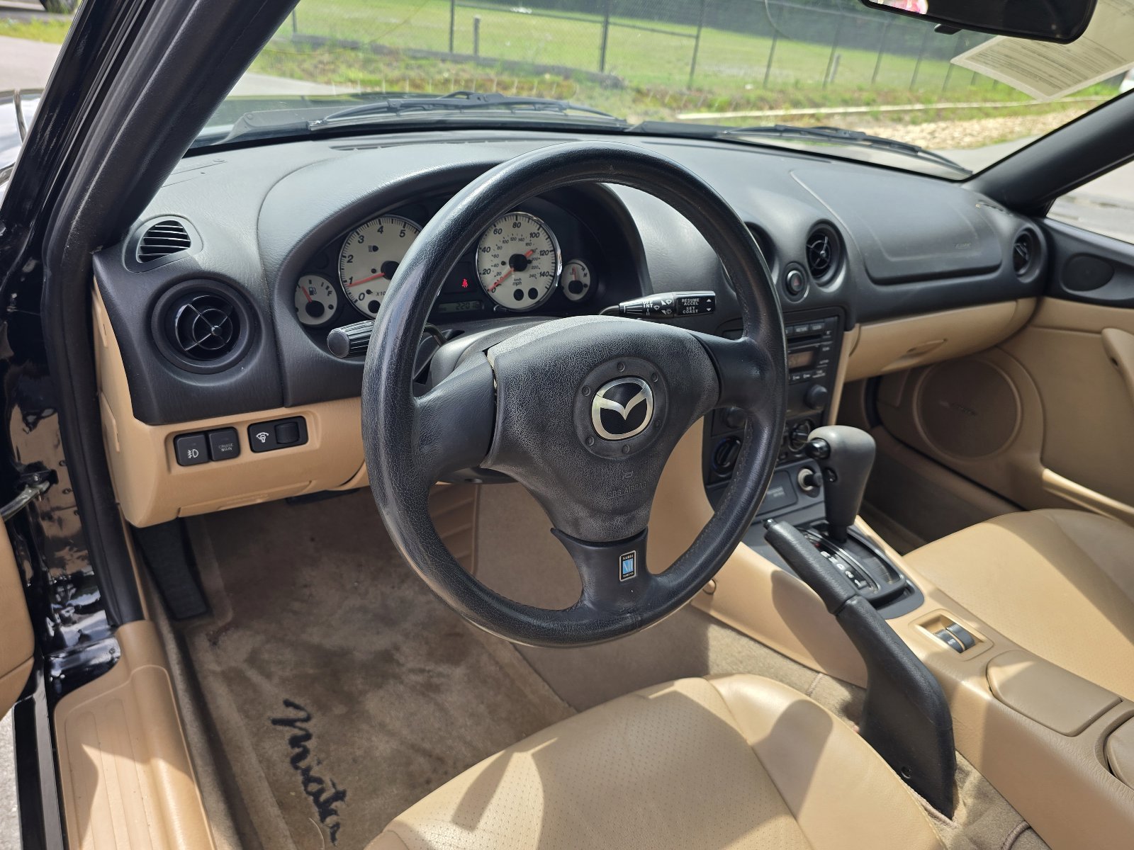 Used 2002 MAZDA MX-5 Miata LS RWD image 10