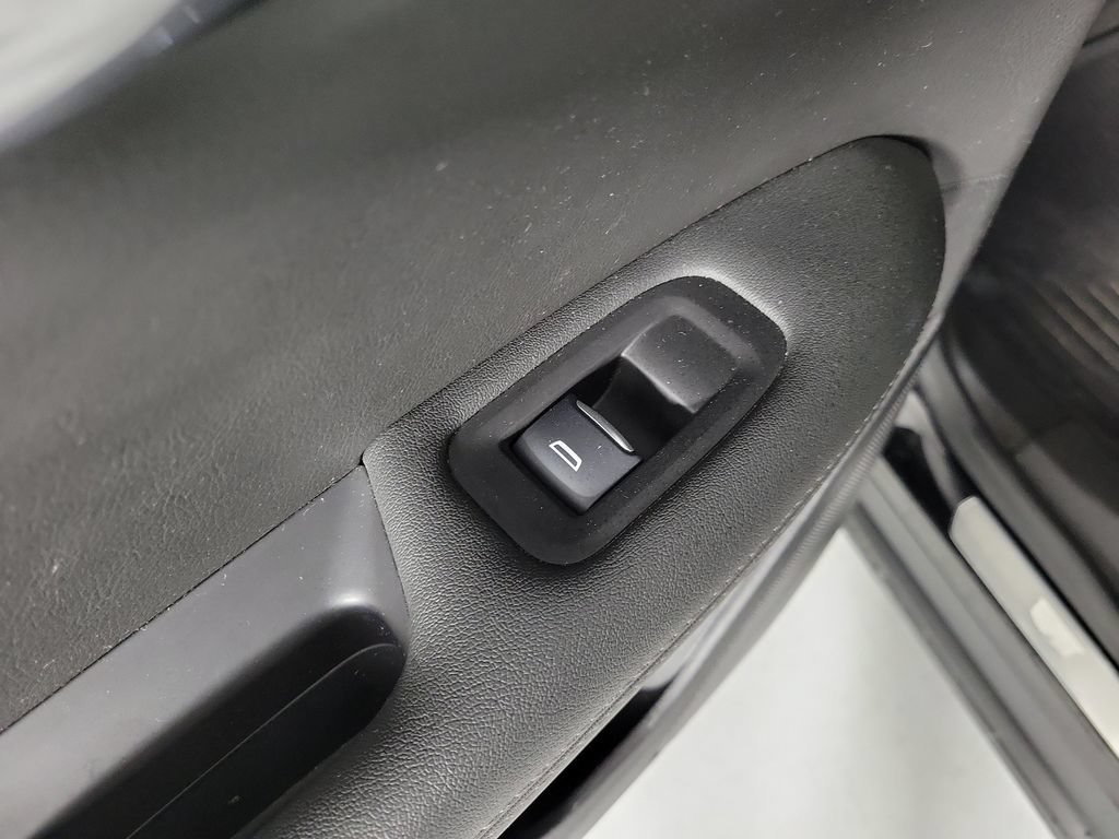 Used 2024 Cadillac XT6 Luxury w/ LPO, Floor Liner Package AWD/4WD image 15