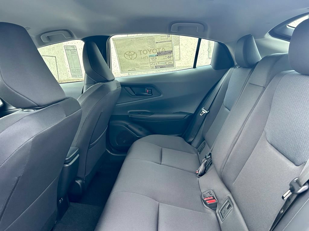 New 2027 Toyota Prius LE FWD image 12