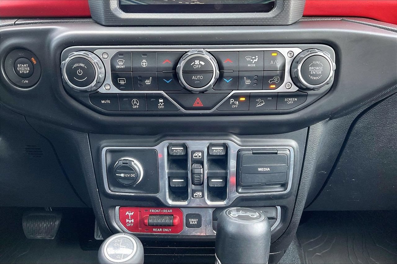 Certified 2018 Jeep Wrangler Unlimited Rubicon AWD/4WD image 18