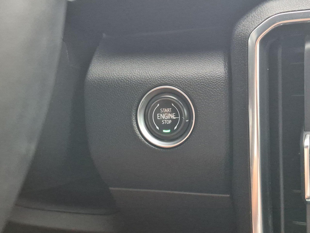 Certified 2024 GMC Acadia Elevation w/ Luxury Package FWD image 26