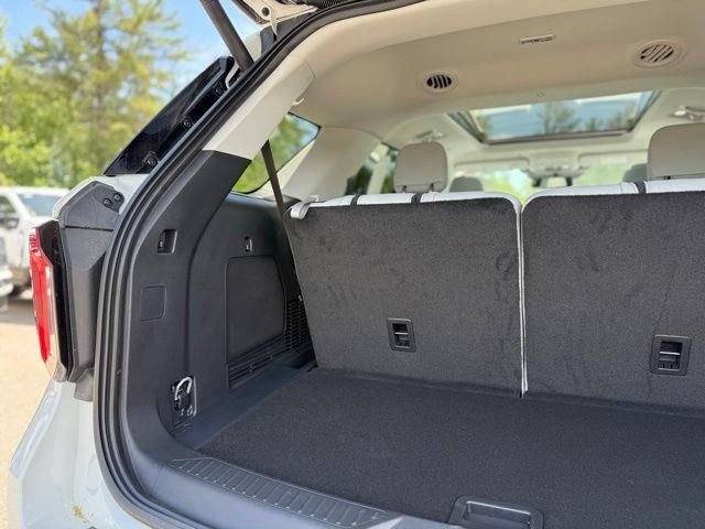 New 2026 Ford Explorer Platinum w/ LUX Leather Package AWD/4WD image 7