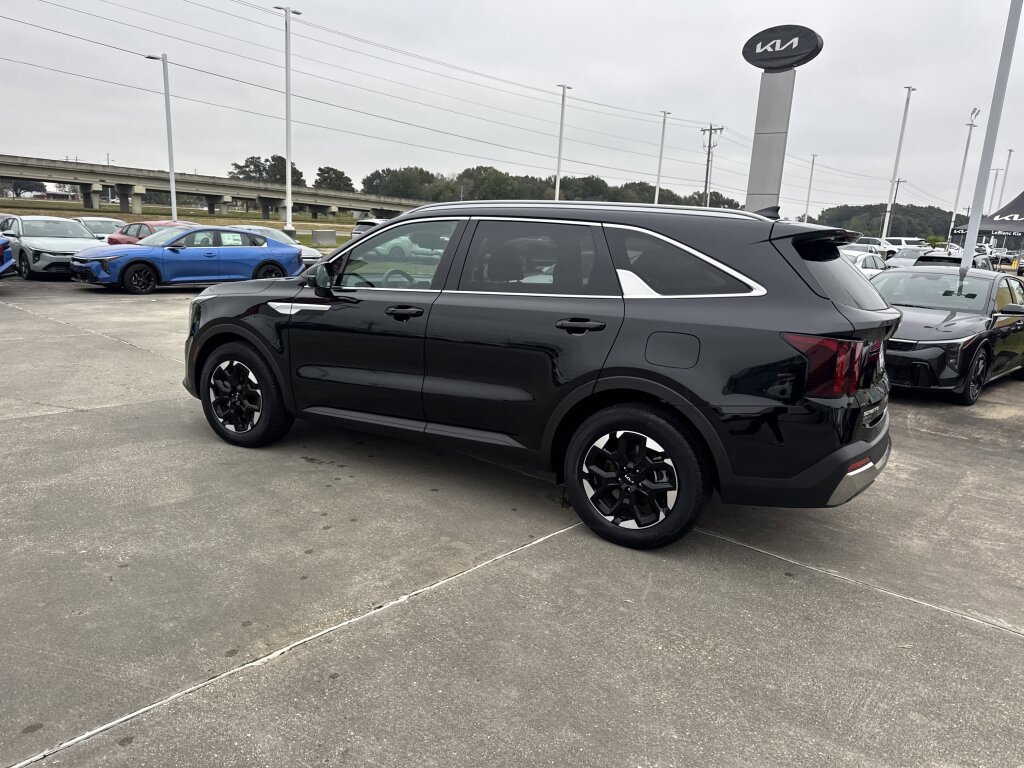 Certified 2025 Kia Sorento S w/ Panoramic Sunroof Package image 25