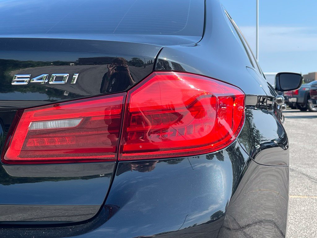 Used 2018 BMW 540i xDrive AWD/4WD image 15