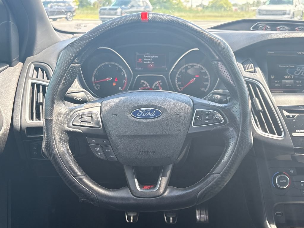 Used 2015 Ford Focus ST w/ Equipment Group 401A FWD image 29
