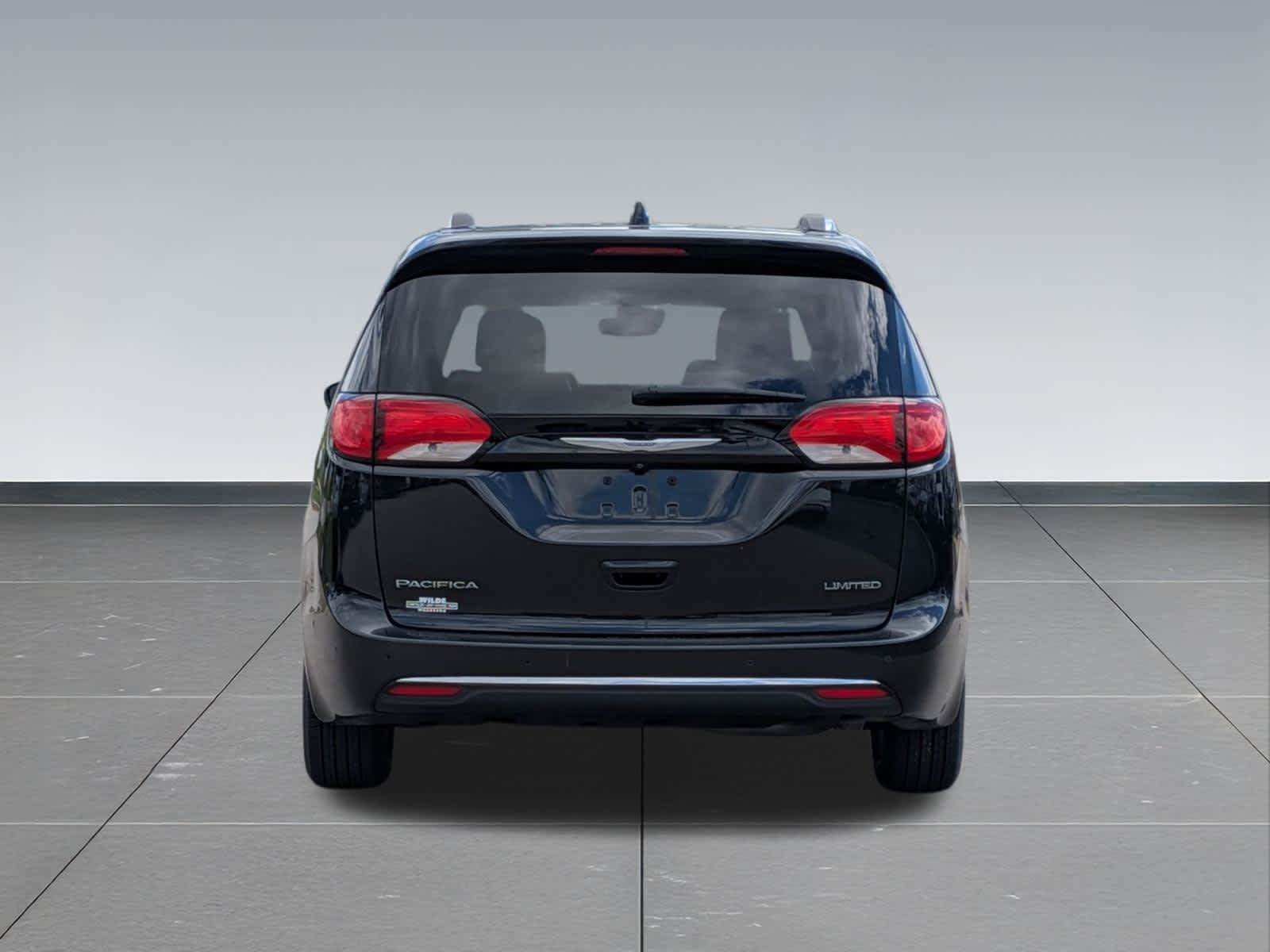 Certified 2018 Chrysler Pacifica Touring-L FWD image 5