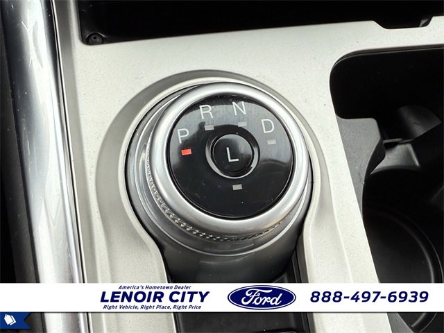 Used 2022 Ford Explorer XLT w/ Equipment Group 202A image 29