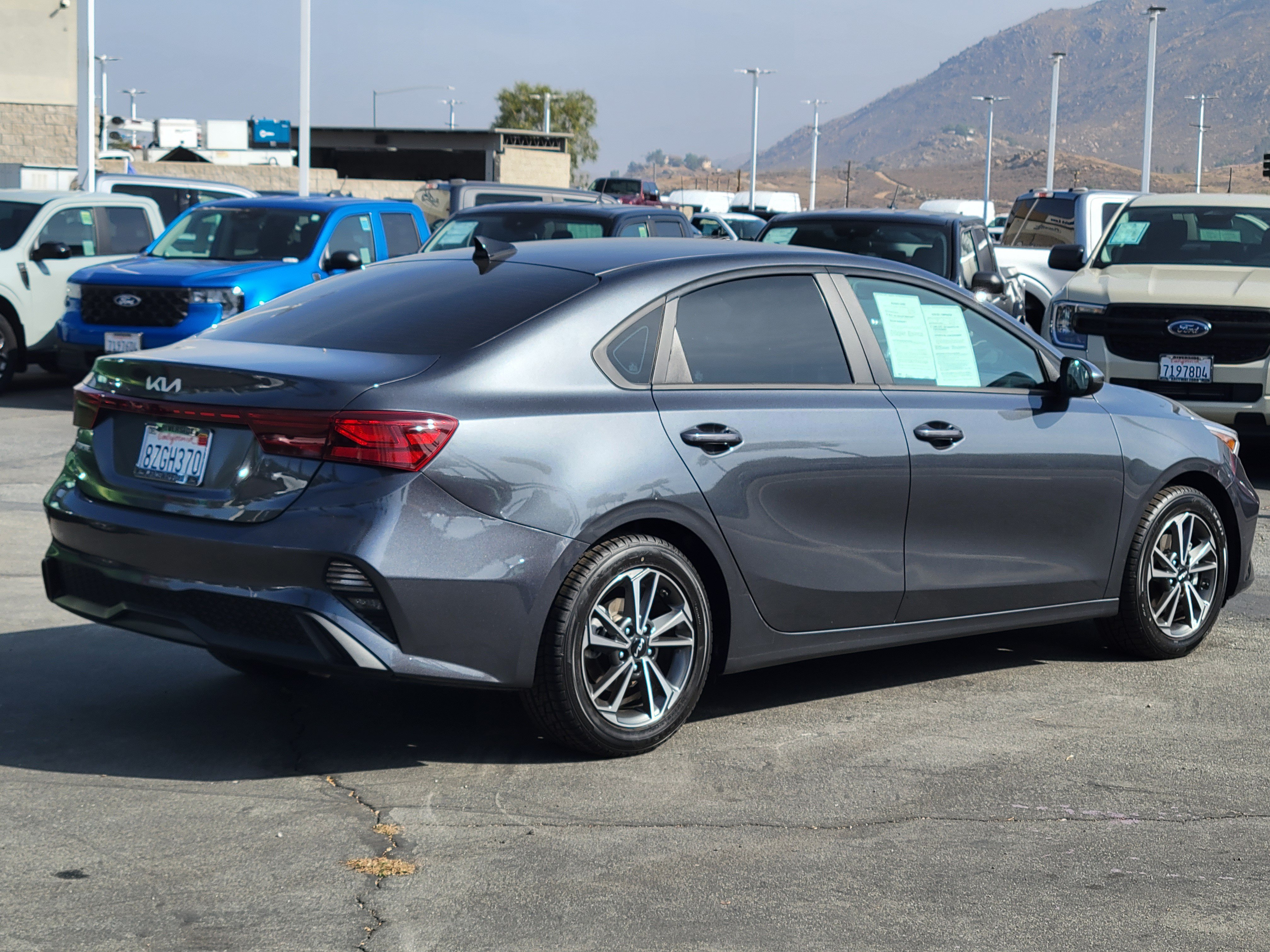 Used 2022 Kia Forte LXS FWD image 2