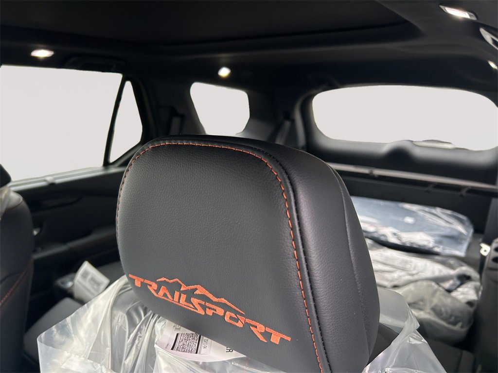 New 2025 Honda Pilot TrailSport image 13